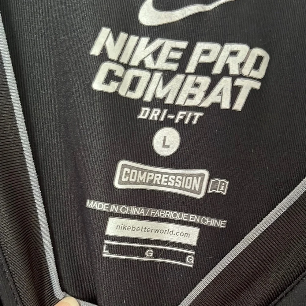 Nike Pro Combat Black and Gray Compression Set - Picture 2 of 7